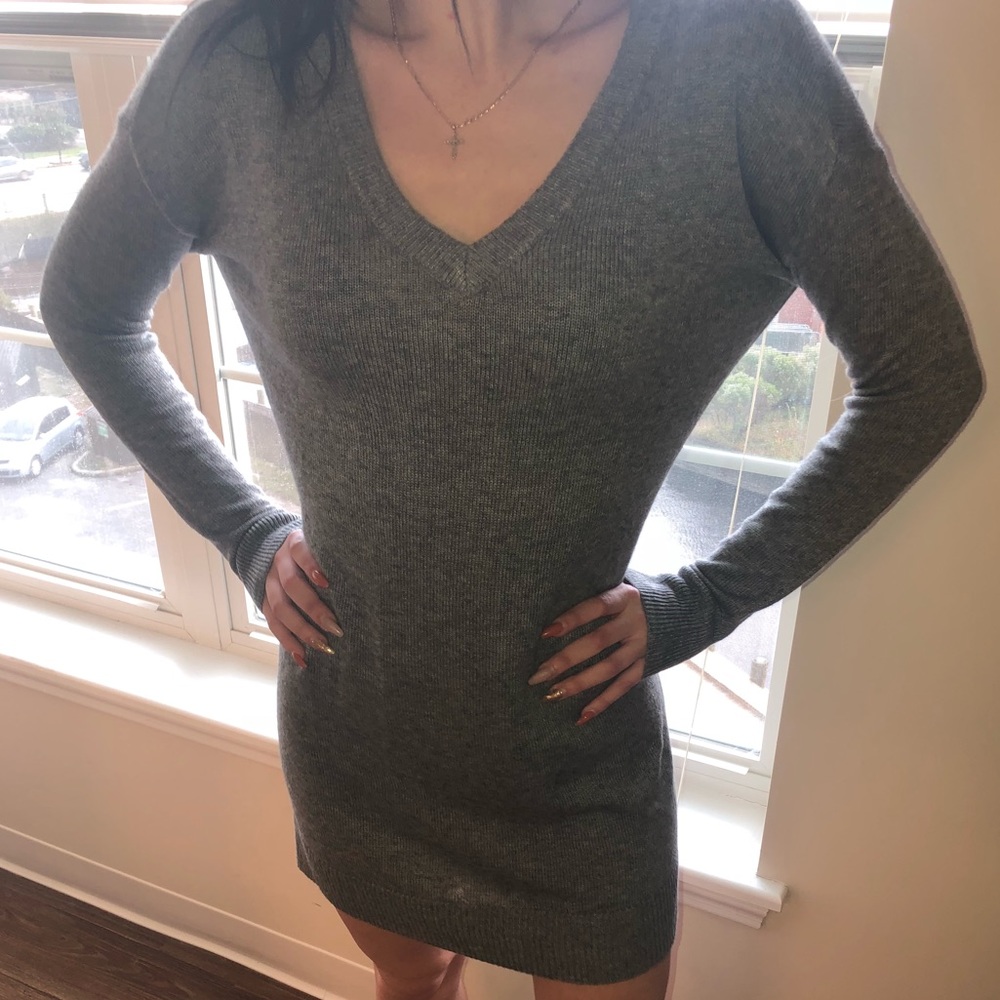 Grey sweater-dress.